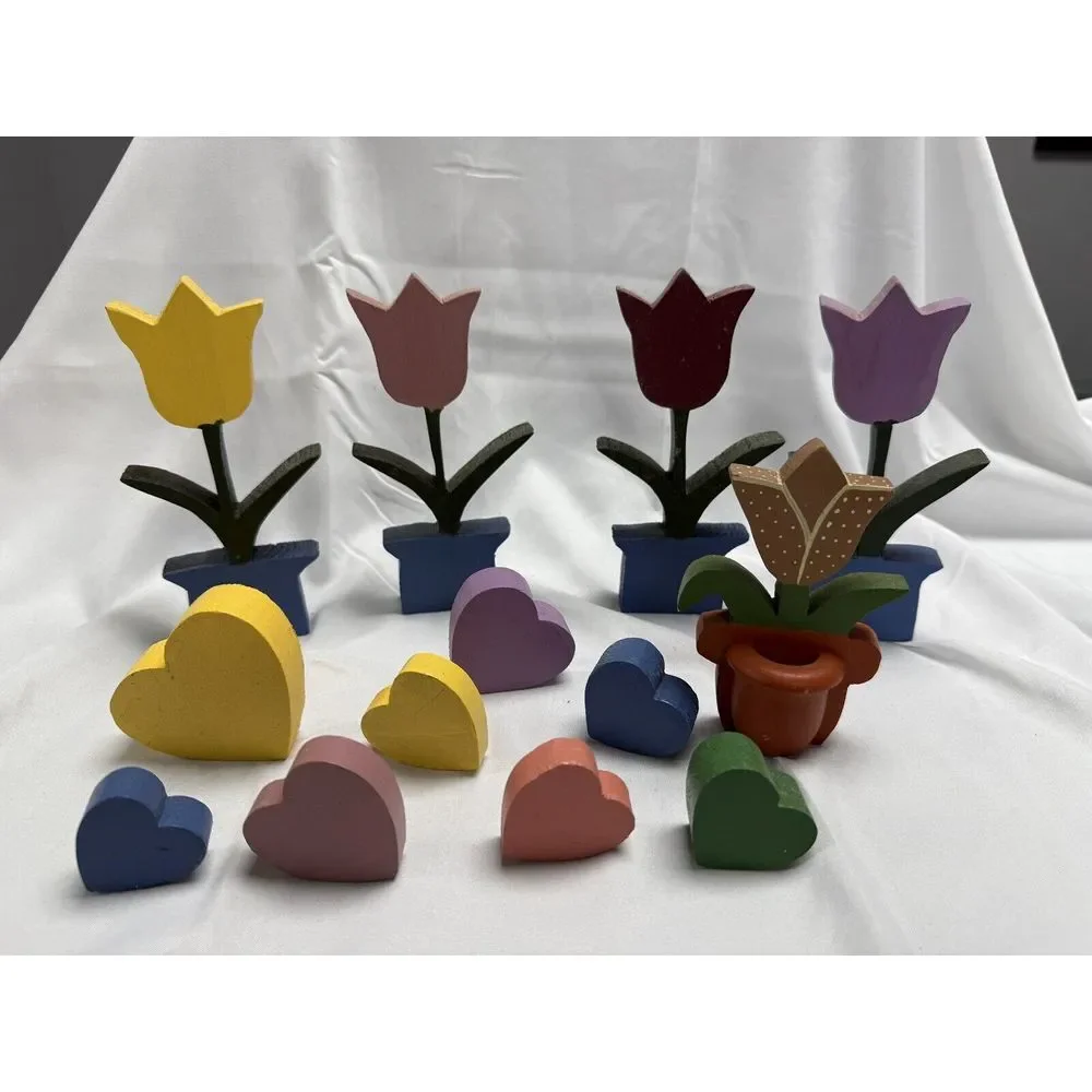 Lot of 13 Handmade Primitive Farmhouse Design Wooden Tulips And‎ Hearts Folk 80s